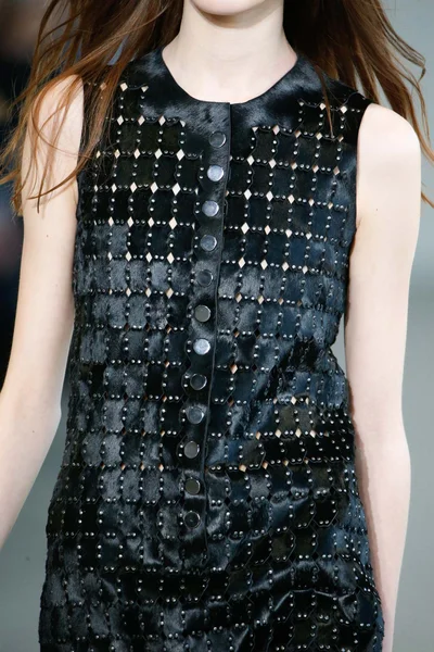 Look 74